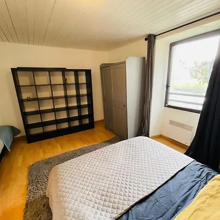 Maison Au Calme Pour 12 Personnes * La Chapelle-de-Brain